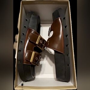 Brand New In Box Michael Kors Colby Flat Leather Sandals